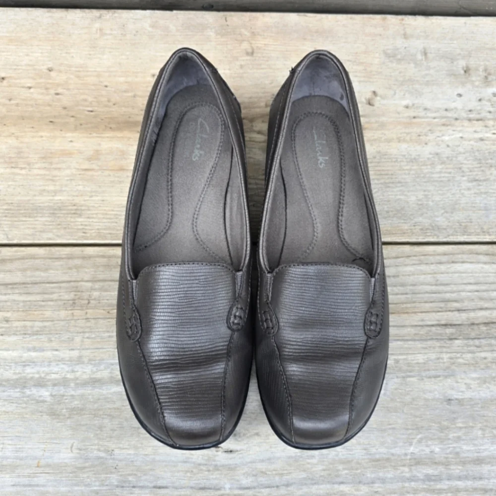Clarks Bendables Bayou Classic Minimalist Taupe Leather Comfort Loafers 9W
